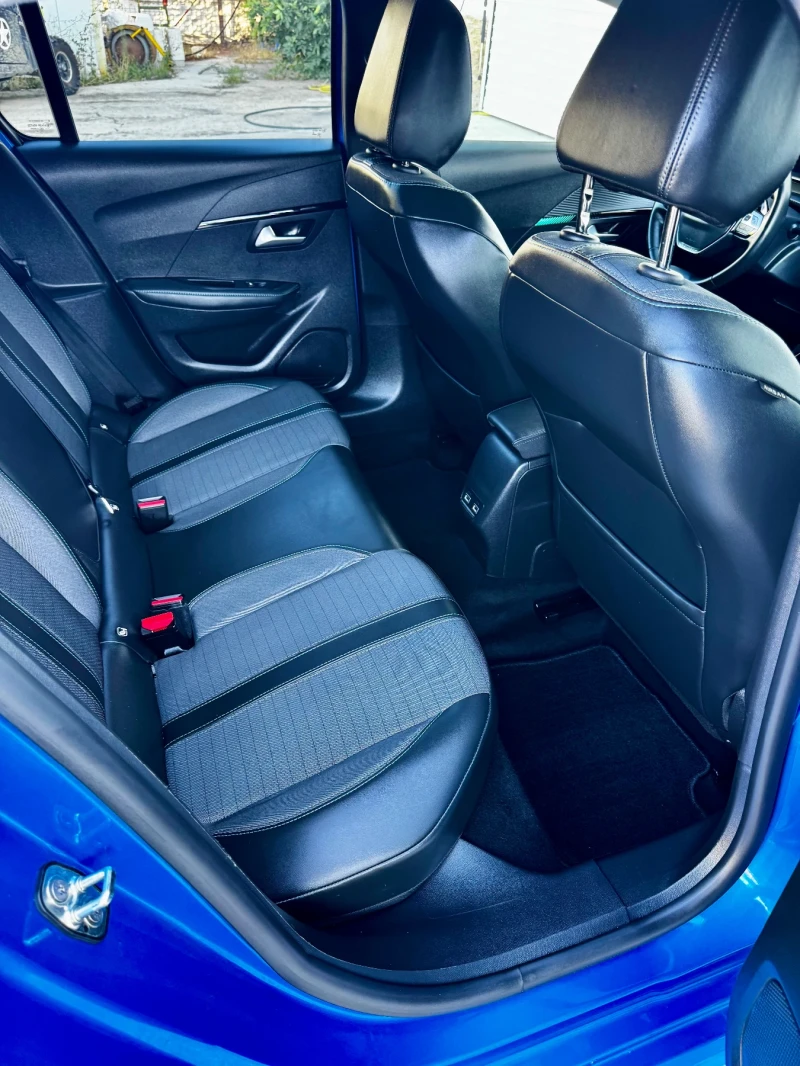 Peugeot 208 Allure , снимка 11 - Автомобили и джипове - 52383113