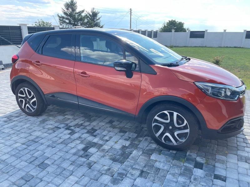 Renault Captur 1.2 TCe Автомат, снимка 7 - Автомобили и джипове - 52614911