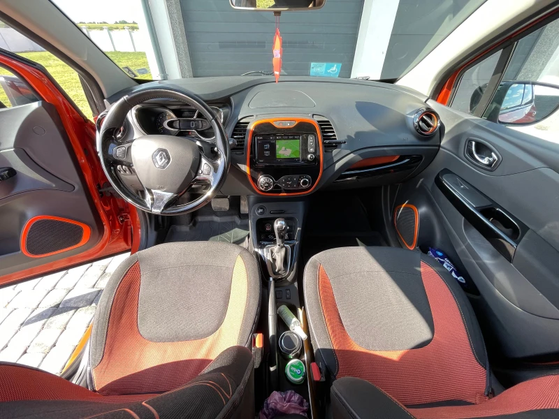 Renault Captur 1.2 TCe Автомат, снимка 8 - Автомобили и джипове - 52614911