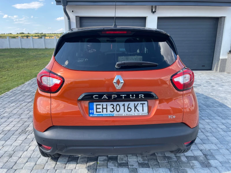 Renault Captur 1.2 TCe Автомат, снимка 5 - Автомобили и джипове - 52614911
