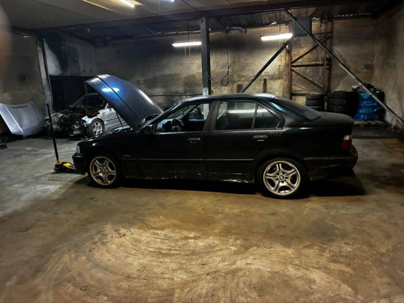 BMW 320, снимка 5 - Автомобили и джипове - 53121278