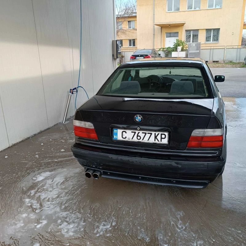 BMW 320, снимка 2 - Автомобили и джипове - 53121278