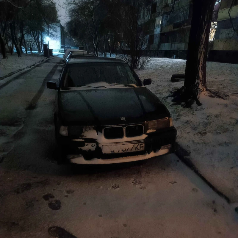 BMW 320, снимка 7 - Автомобили и джипове - 53121278