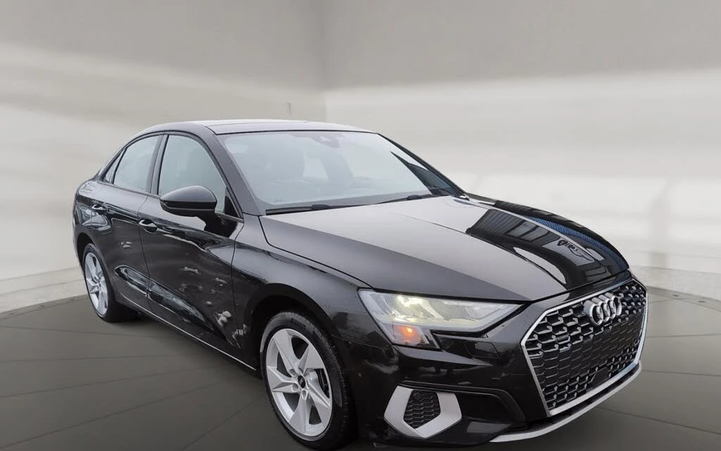 Audi A3 40 TFSI quattro Komfort * АвтоКредит* (ЦЕНА ДО БГ), снимка 1