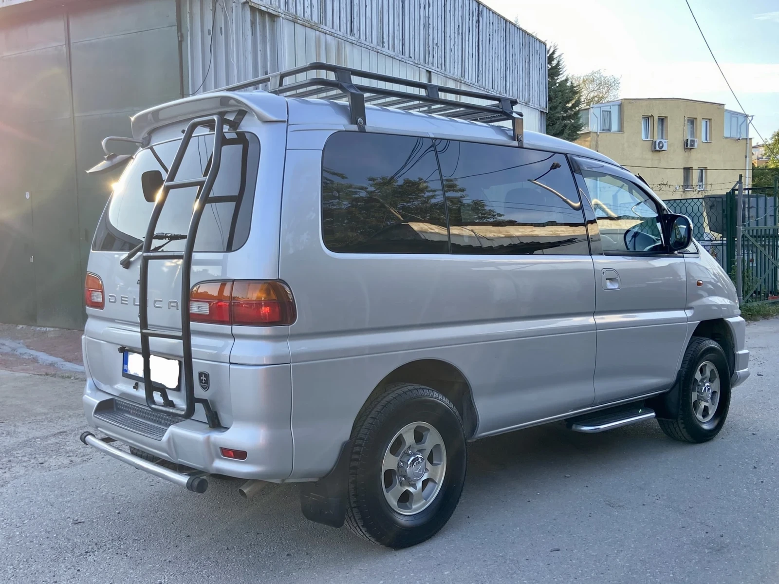 Mitsubishi Space gear Delica Chamonix 3.0i V6 4x4 Autom. - изображение 5