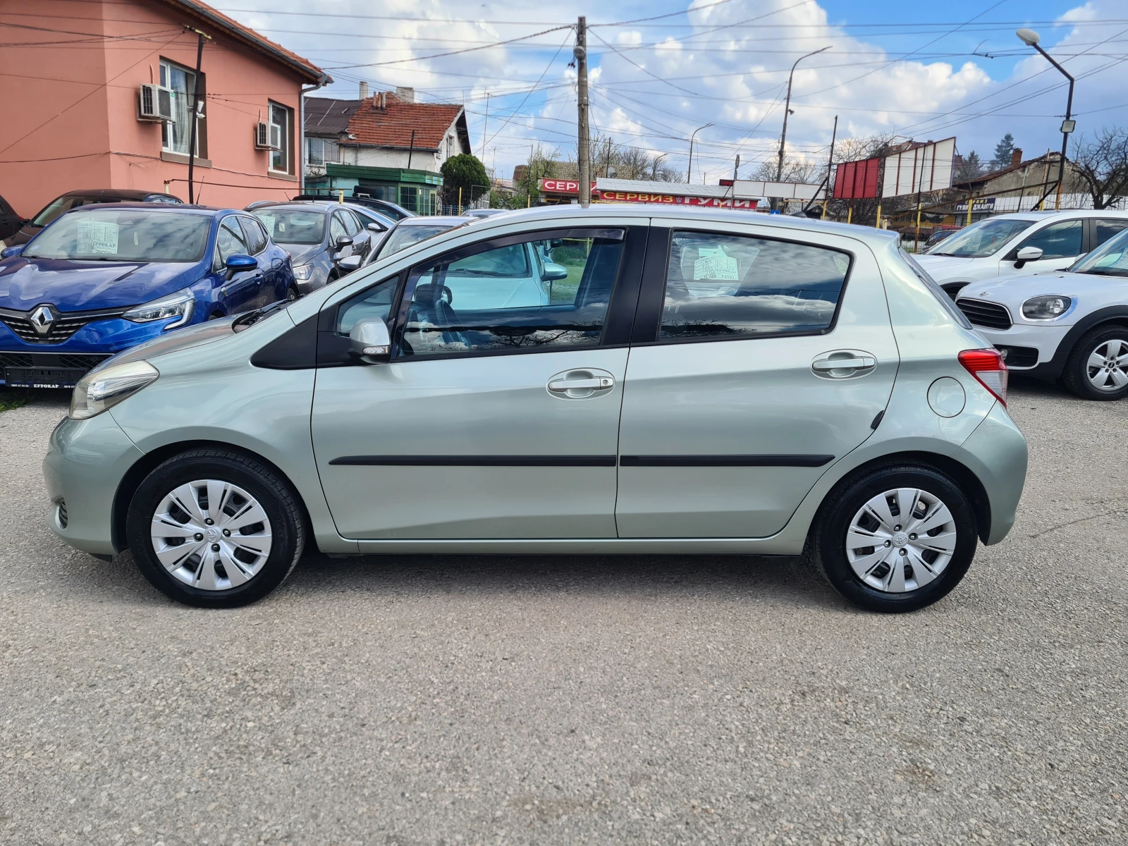 Toyota Yaris 1.0VVTi-EВРO5B-ЛИЗИНГ - изображение 8
