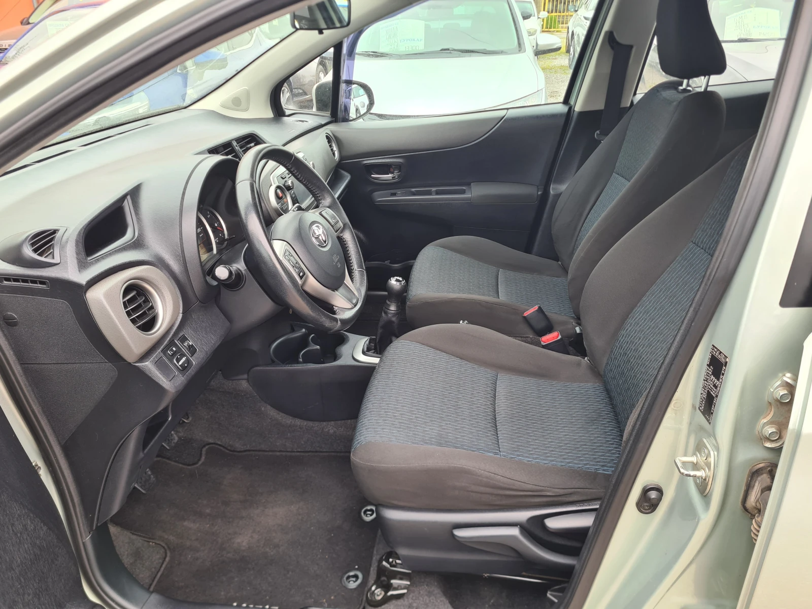 Toyota Yaris 1.0VVTi-EВРO5B-ЛИЗИНГ - изображение 10