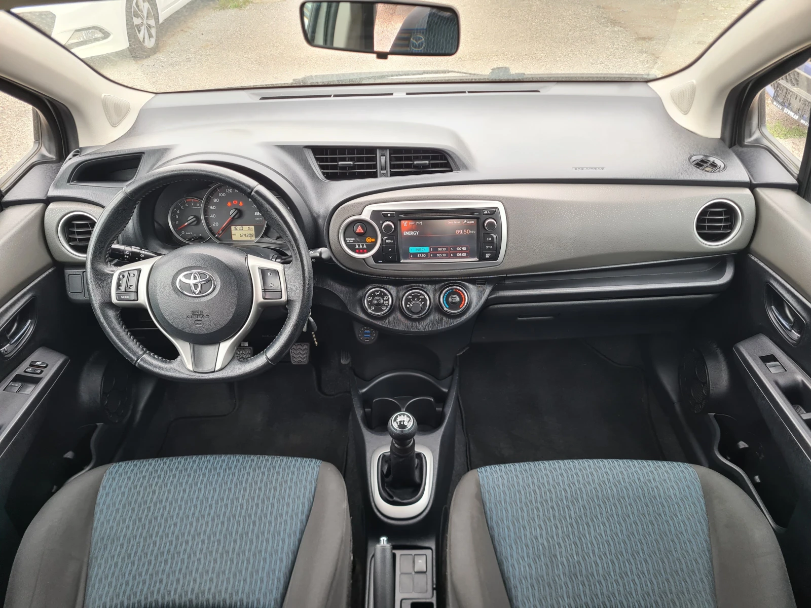 Toyota Yaris 1.0VVTi-EВРO5B-ЛИЗИНГ - изображение 9