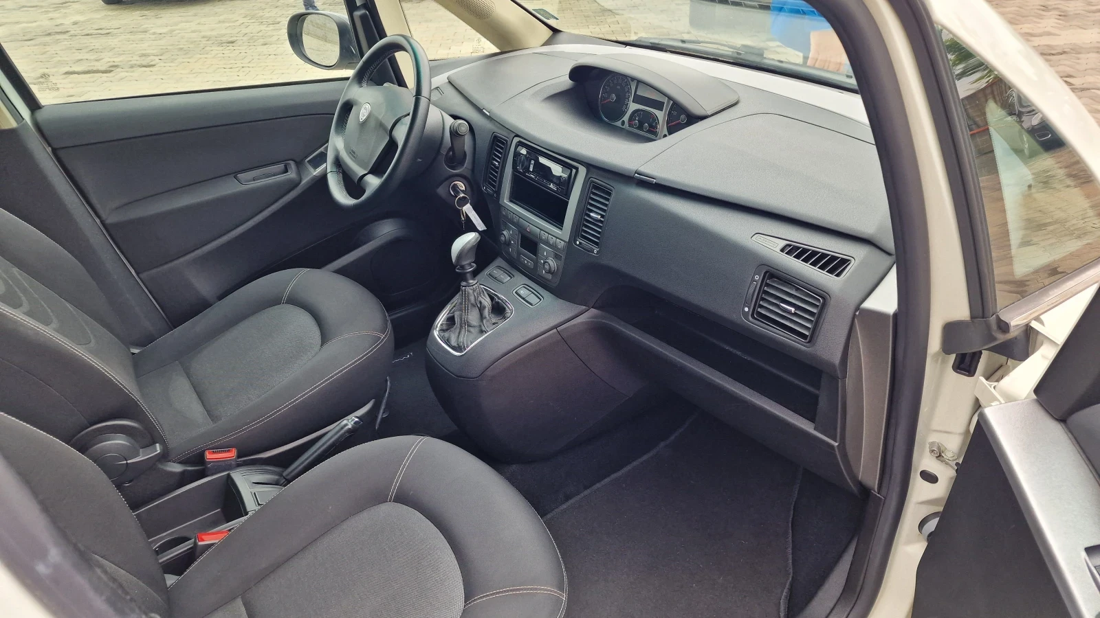 Lancia Musa 1.4i GPL - изображение 10