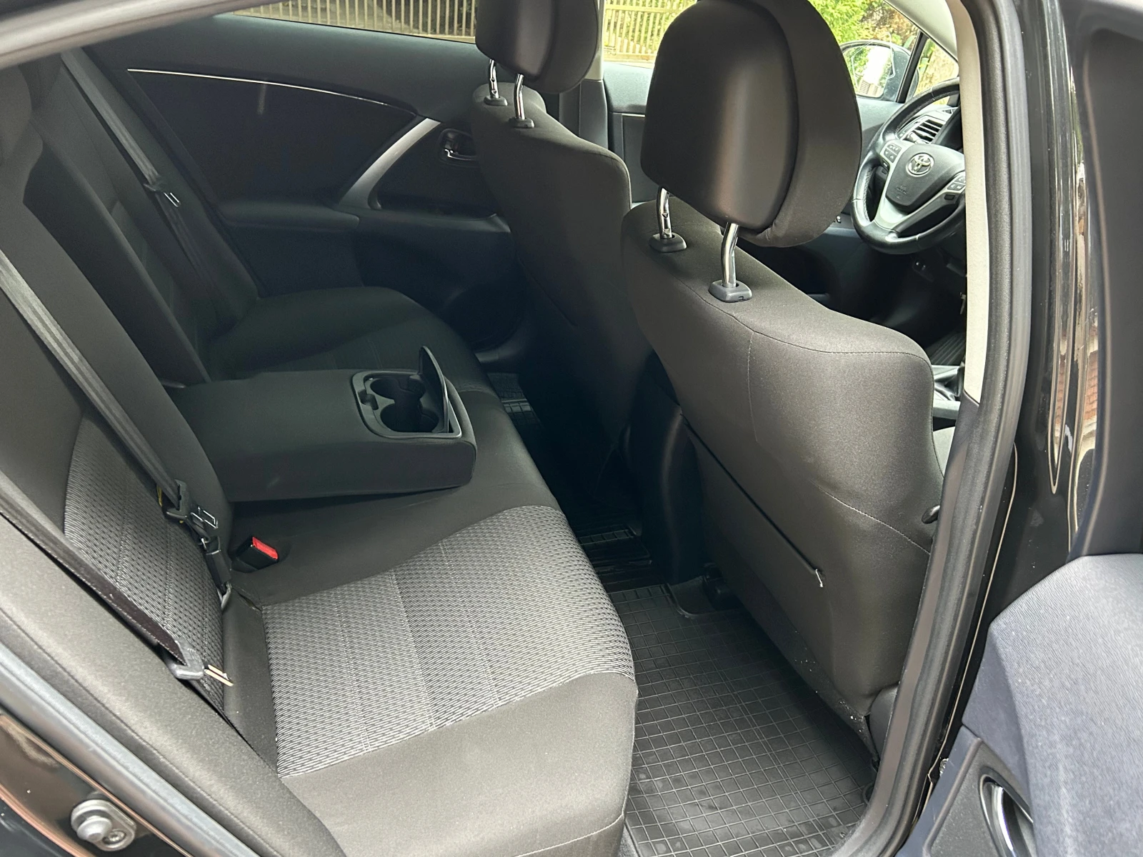 Toyota Avensis 2, 0D4D 124K - изображение 10