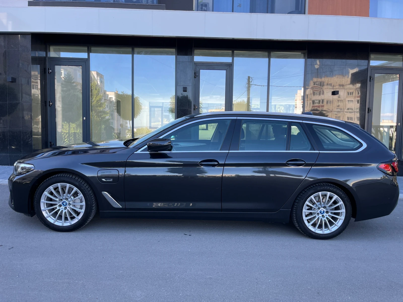 BMW 530E  - изображение 3