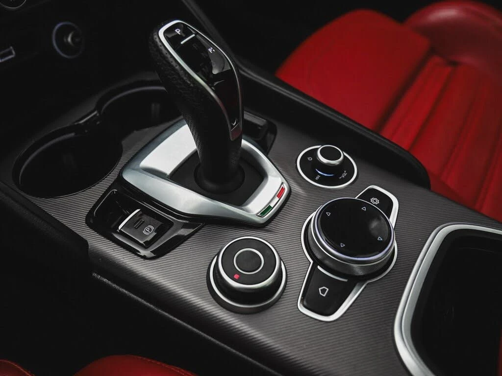 Alfa Romeo Giulia Veloce* CARFAX* ����������* (���� �� ��) | Mobile.bg � ����������� 12