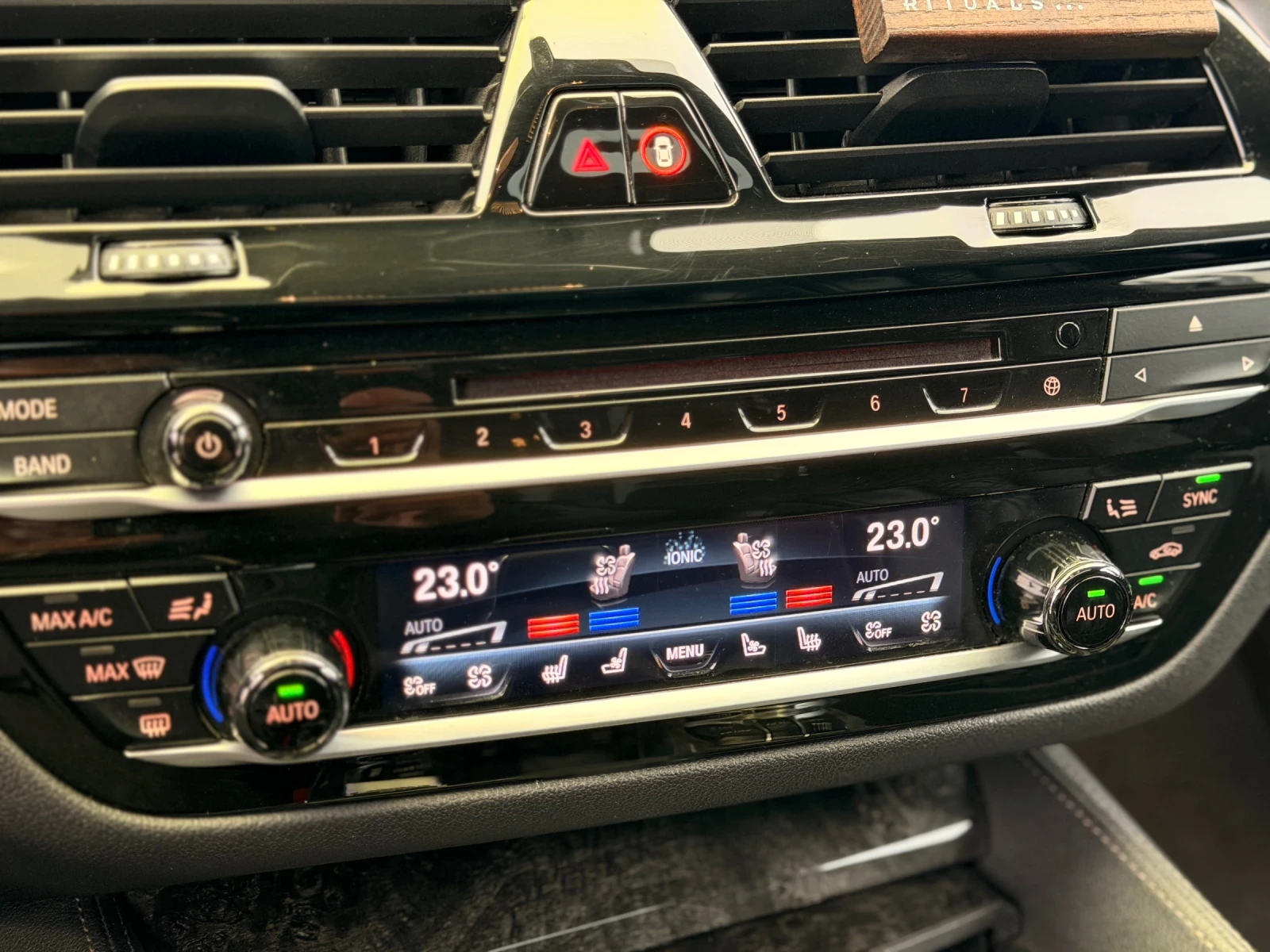 BMW 550 M550i xDrive FULL B&W Head-Up Soft Close | Mobile.bg � ����������� 11