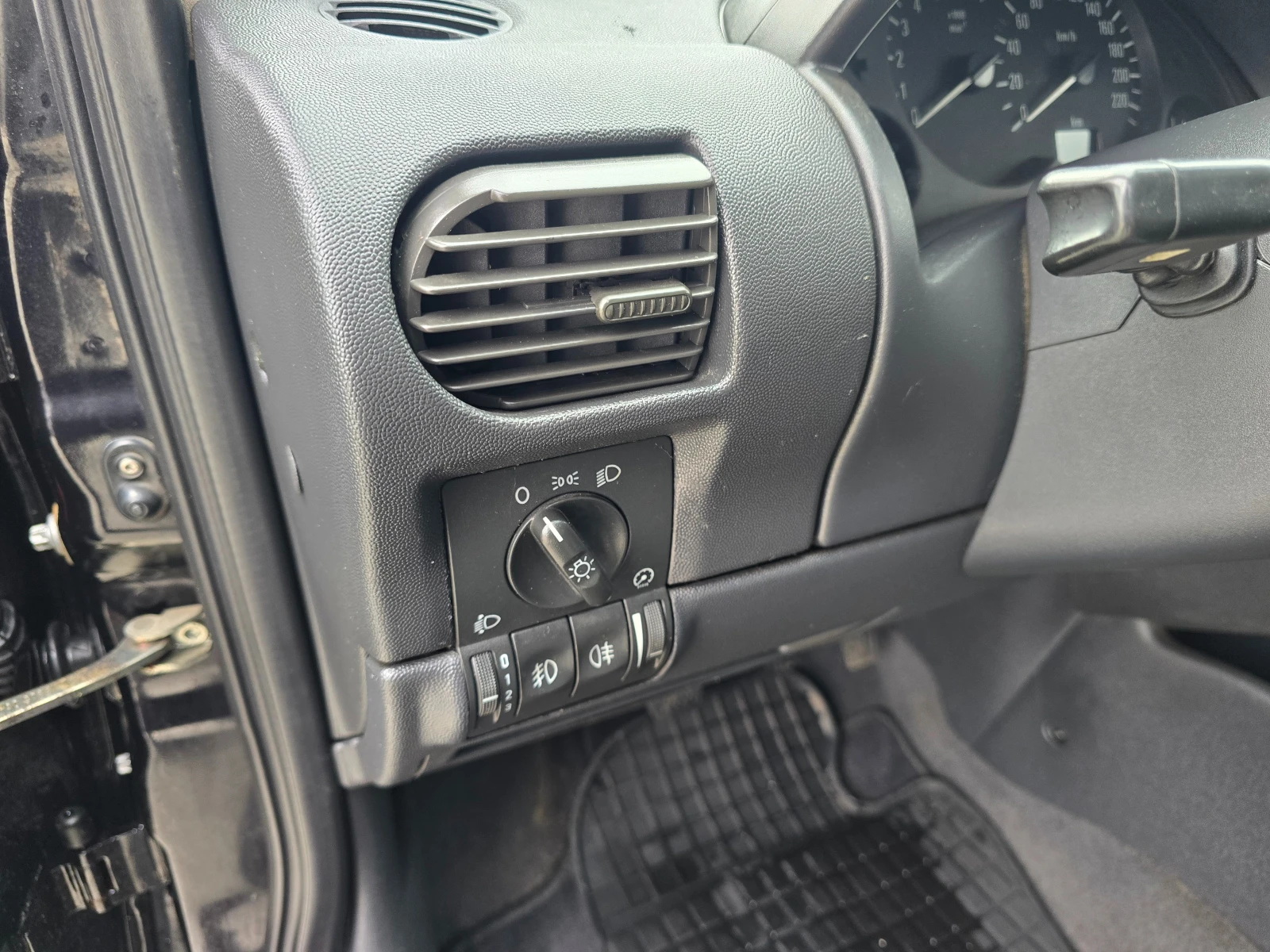 Opel Combo 1.6 Бензин-Метан, 2009г., снимка 12 - Автомобили и джипове - 53520914