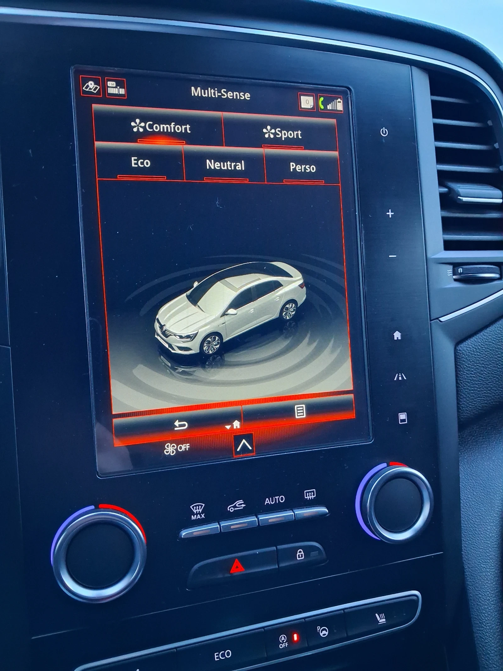 Renault Megane 1.2 TCE, снимка 12 - Автомобили и джипове - 53731725