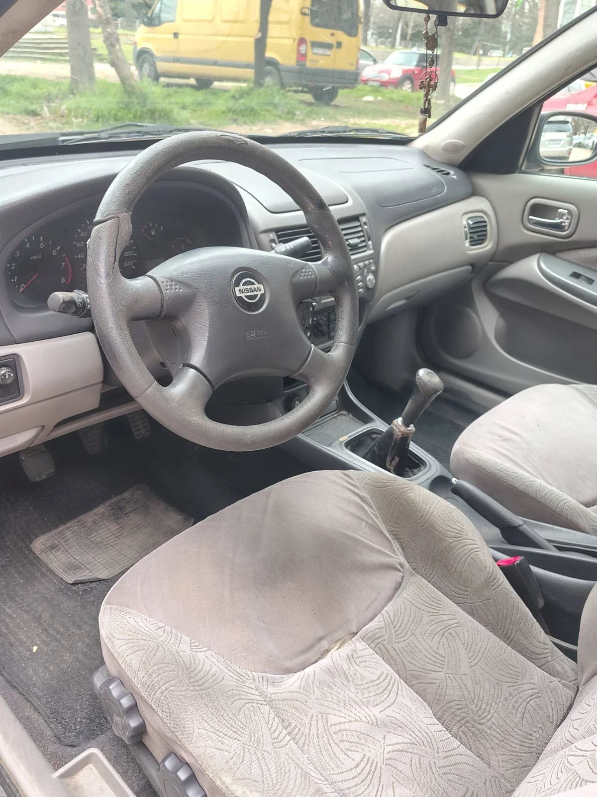 Nissan Almera, снимка 7 - Автомобили и джипове - 54046724