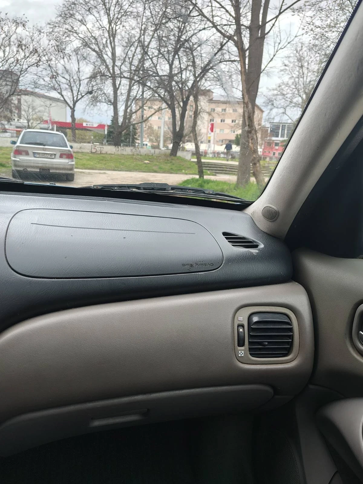 Nissan Almera, снимка 9 - Автомобили и джипове - 54046724