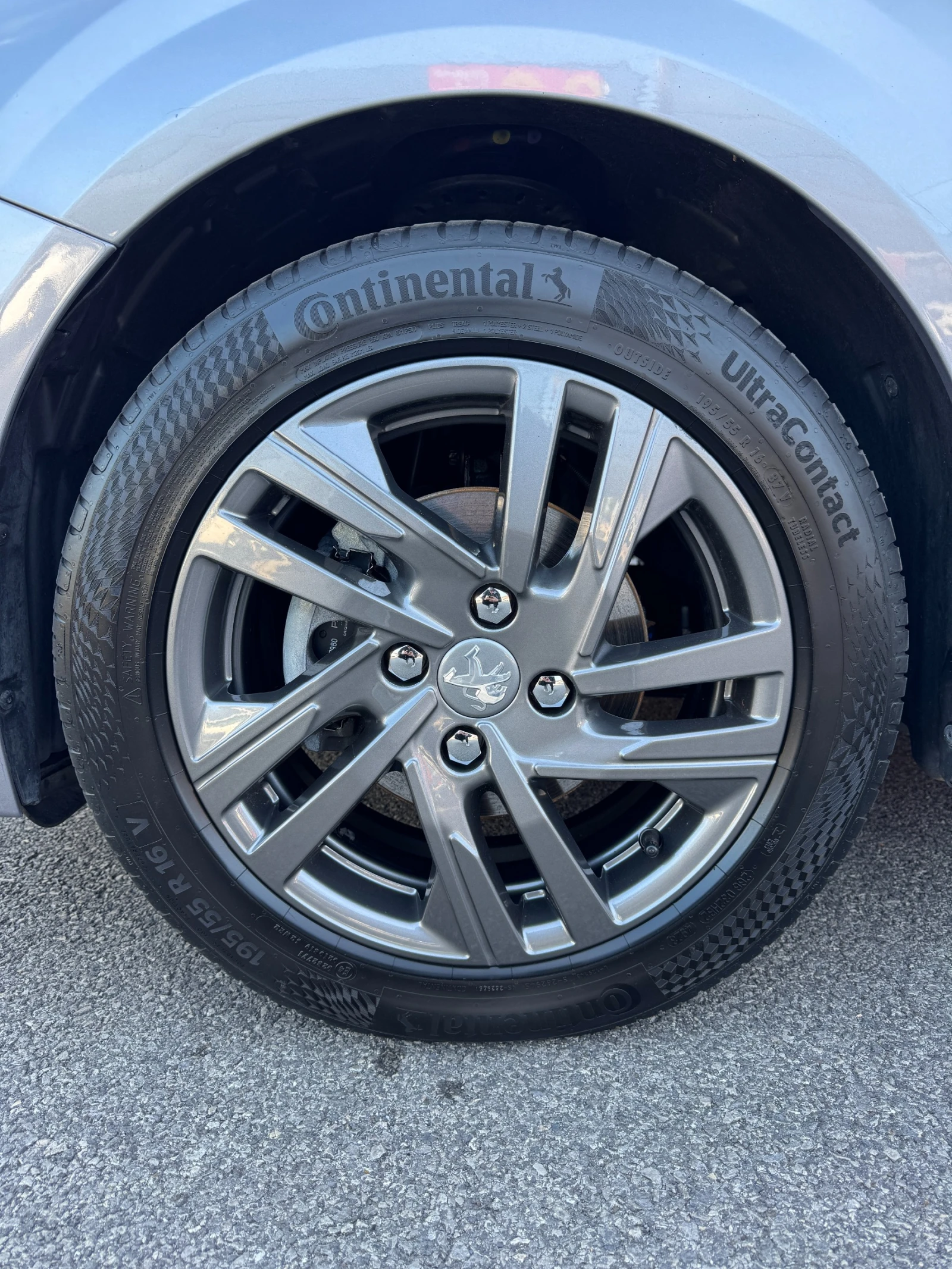 Peugeot 208 STYLE 1.2I НОВ ВНОС, снимка 15 - Автомобили и джипове - 54600397