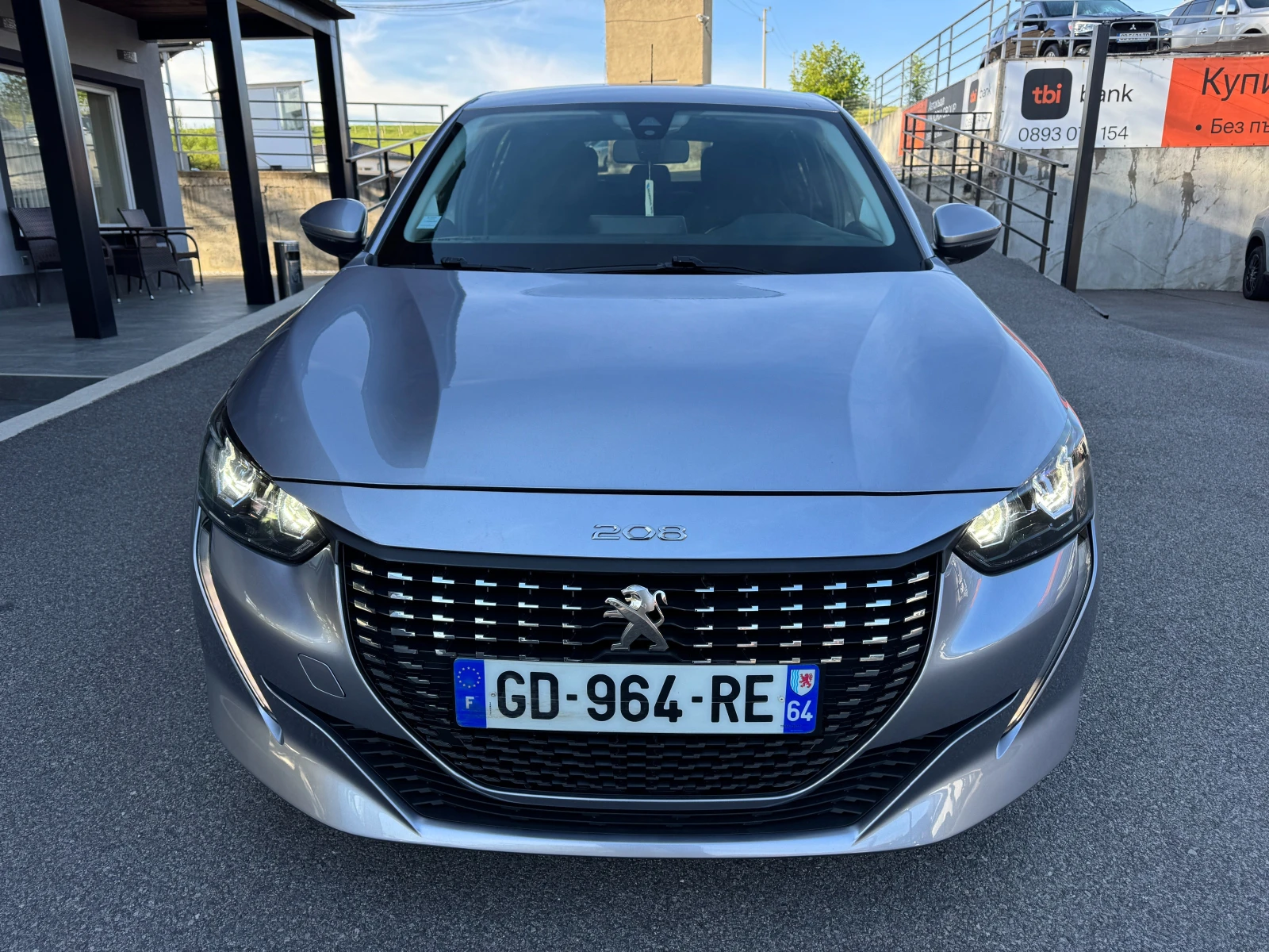 Peugeot 208 STYLE 1.2I НОВ ВНОС, снимка 2 - Автомобили и джипове - 54600397