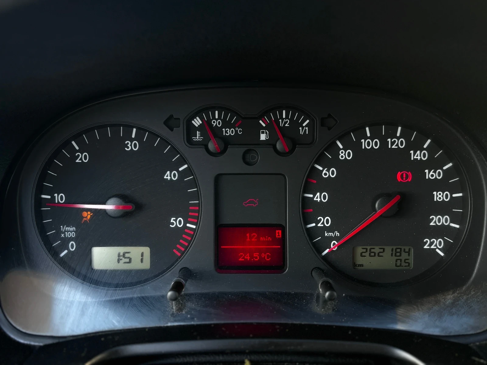 VW Golf 1.9 ~90~ ALH, снимка 8 - Автомобили и джипове - 54887639