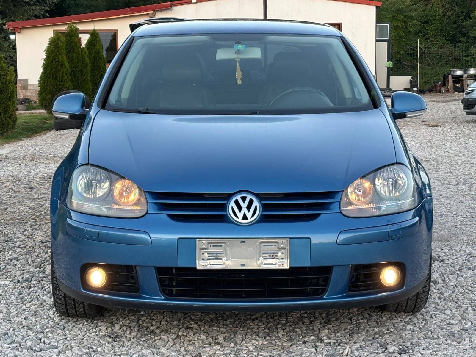 VW Golf 2.0ТДИ/Италия/Кожа/Подгрев/Навигация, снимка 3 - Автомобили и джипове - 54981561