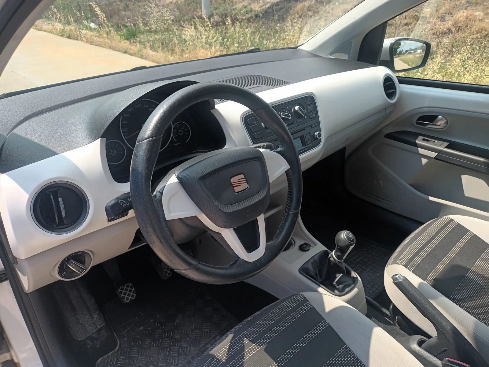 Seat Mii, снимка 10 - Автомобили и джипове - 55154735