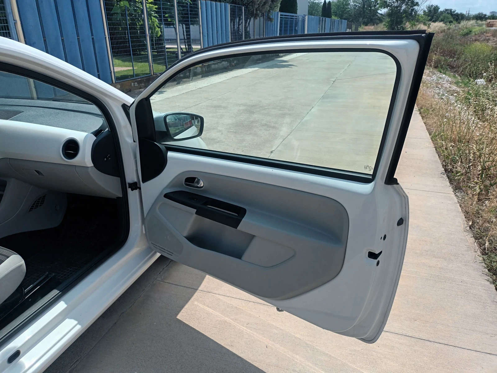 Seat Mii, снимка 14 - Автомобили и джипове - 55154735