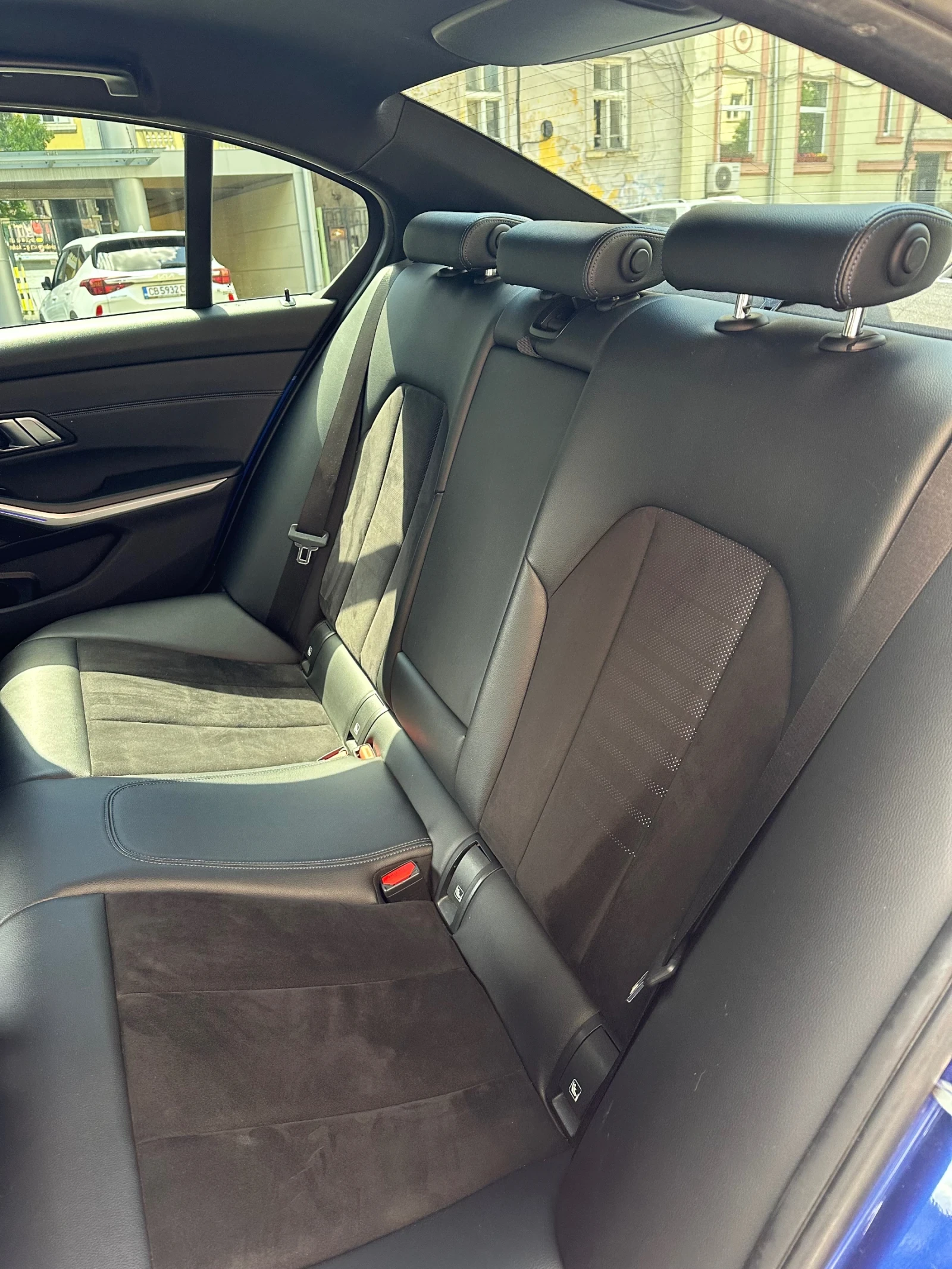 BMW 320, снимка 8 - Автомобили и джипове - 55416616