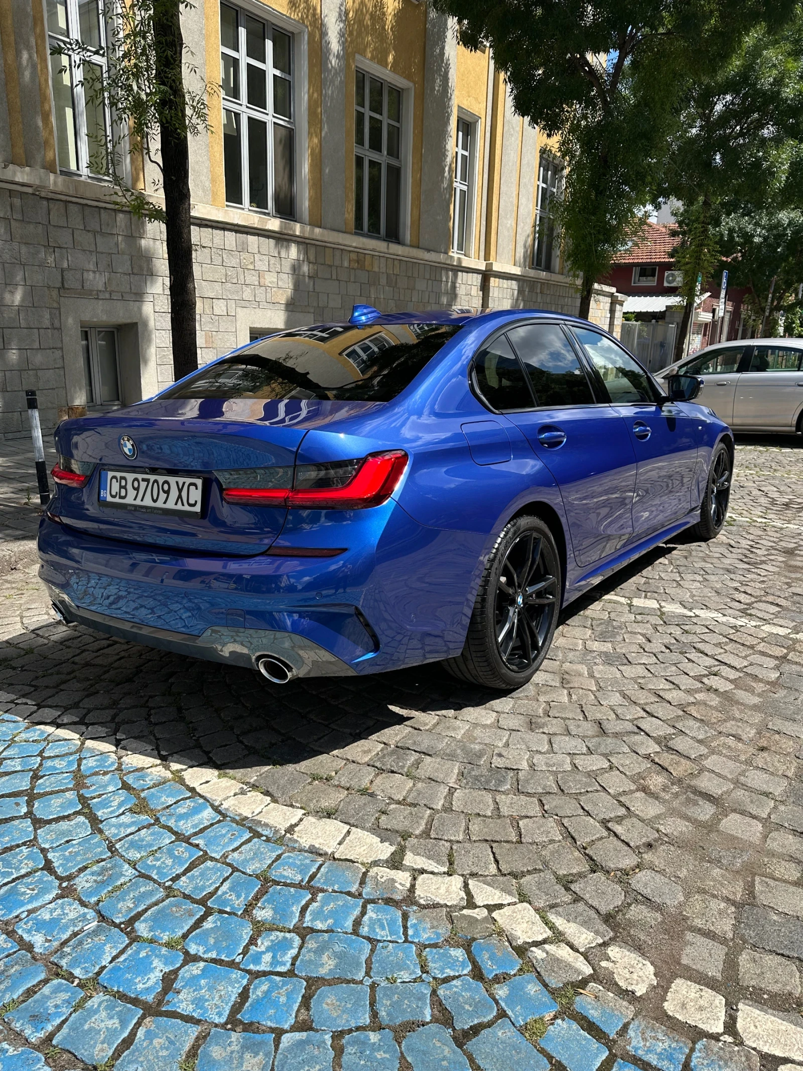 BMW 320, снимка 2 - Автомобили и джипове - 55416616