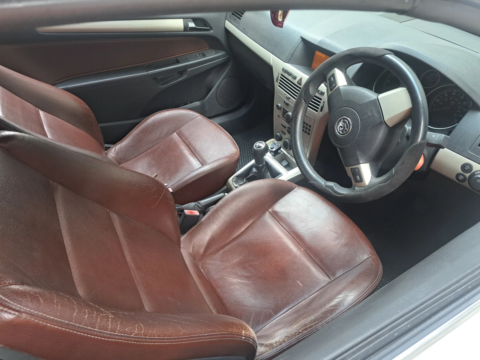 Opel Astra 1.8 бензин газ 140коня , снимка 5 - Автомобили и джипове - 55589152