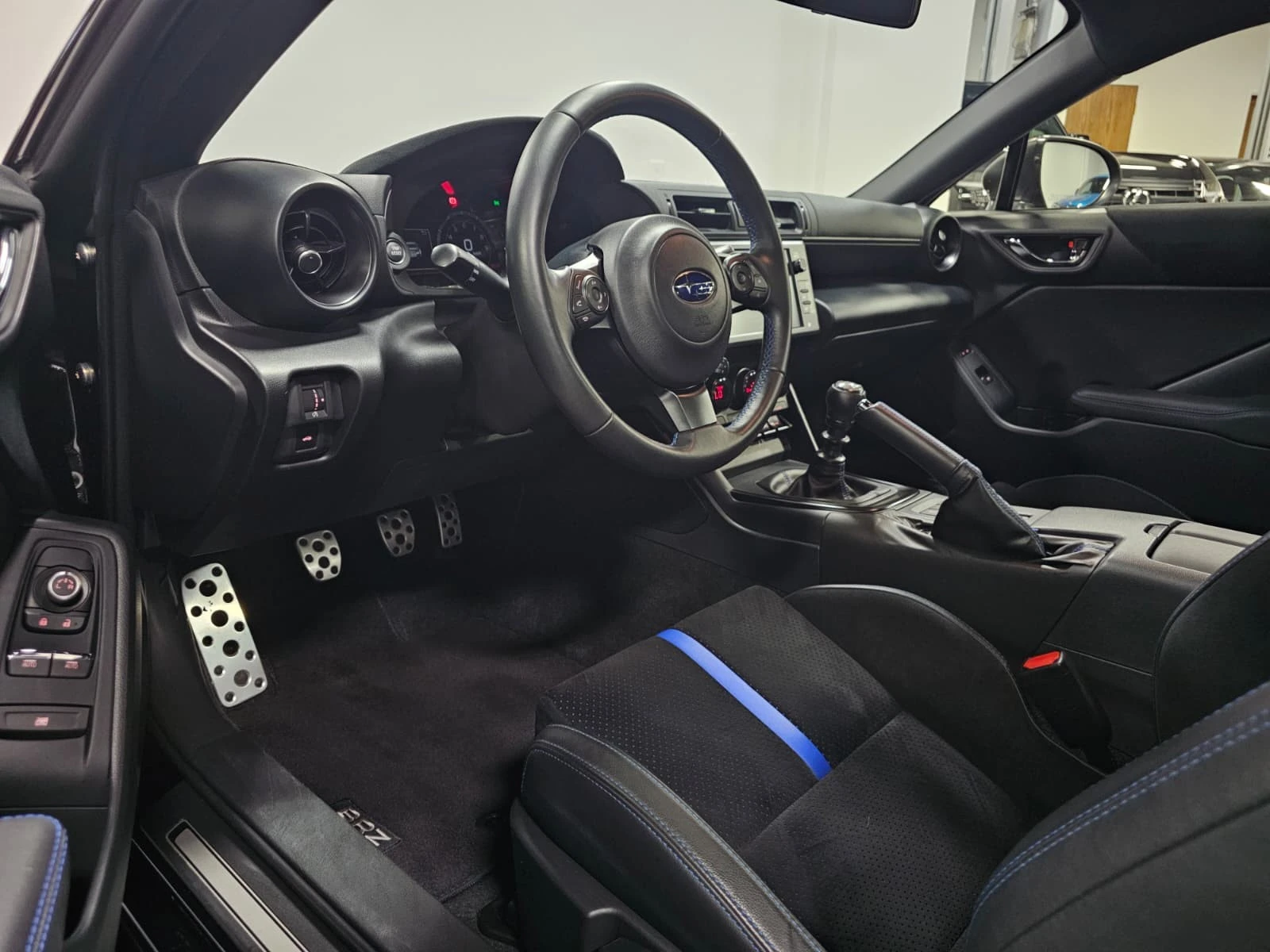 Subaru BRZ 2.4L 4cyl RWD | Mobile.bg � ����������� 5