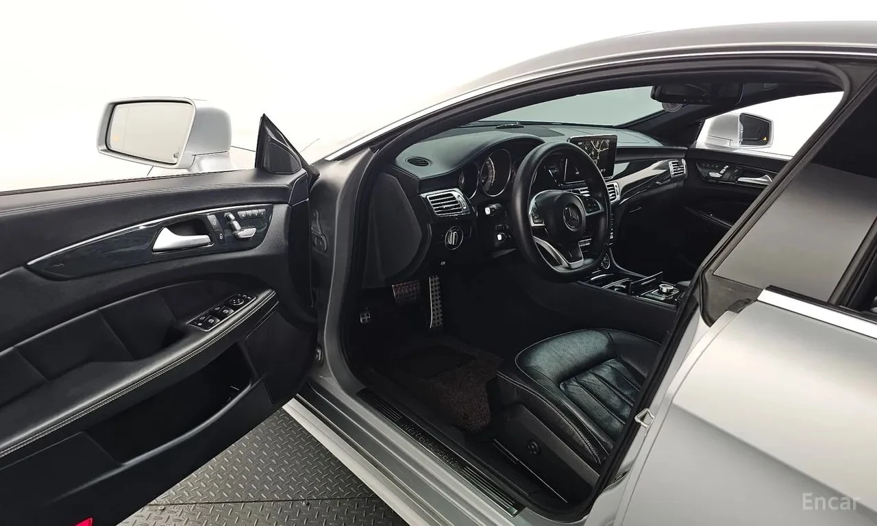 Mercedes-Benz CLS 400 АМГ ПАК/ДИСТРОНИК/360 КАМЕРА/ПОДГРЕВ/ОБДУХ/ШИБЕДАХ, снимка 10 - Автомобили и джипове - 56104218