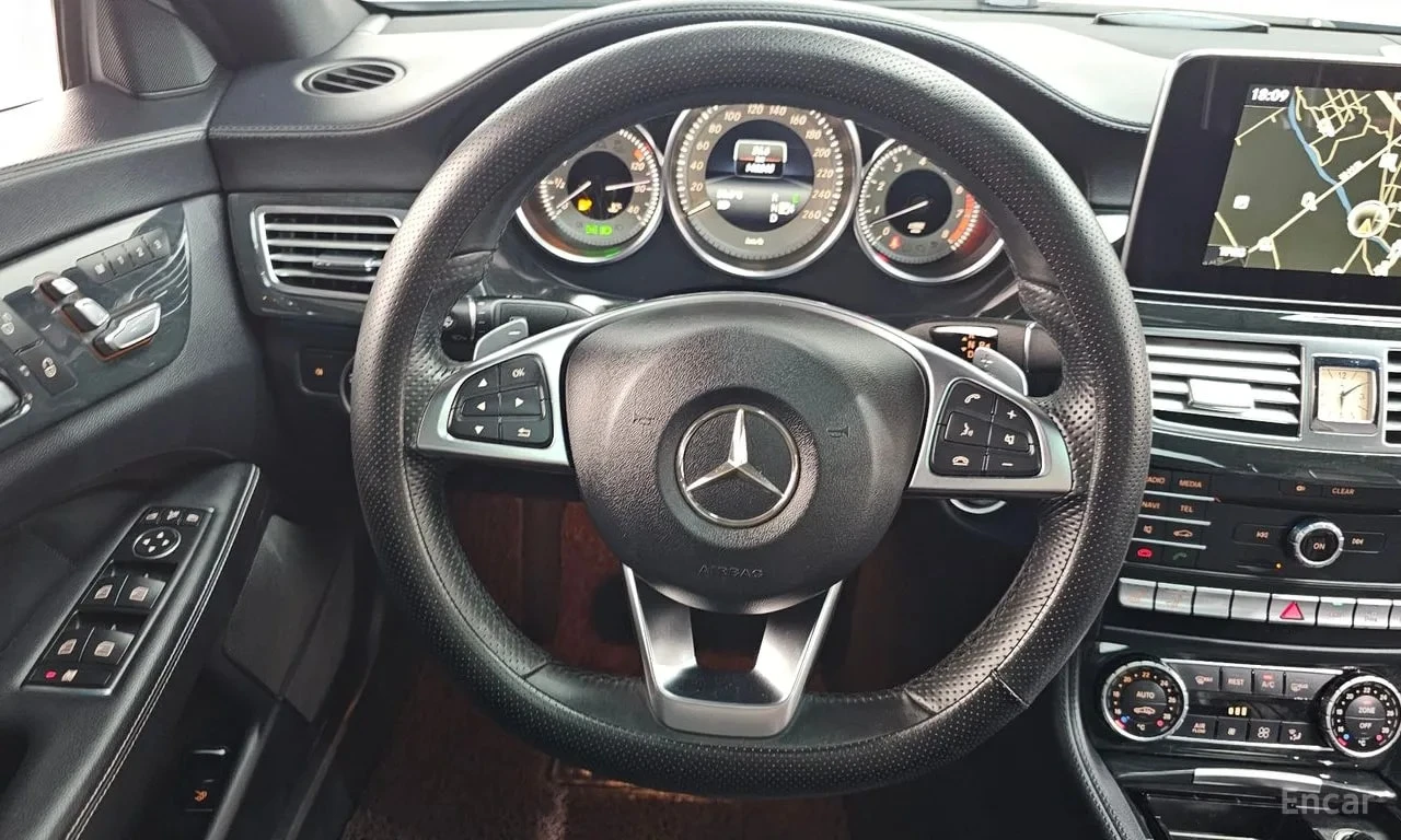 Mercedes-Benz CLS 400 АМГ ПАК/ДИСТРОНИК/360 КАМЕРА/ПОДГРЕВ/ОБДУХ/ШИБЕДАХ, снимка 13 - Автомобили и джипове - 56104218