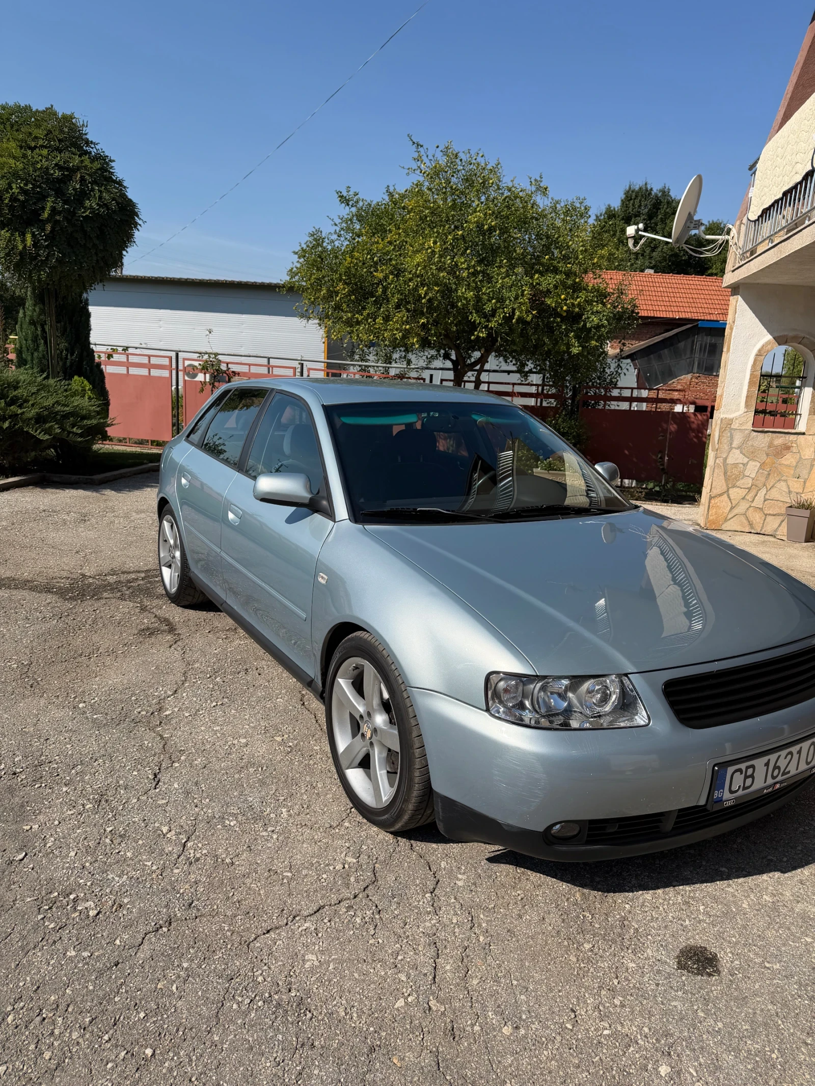 Audi A3 1.8T, снимка 2 - Автомобили и джипове - 56149799