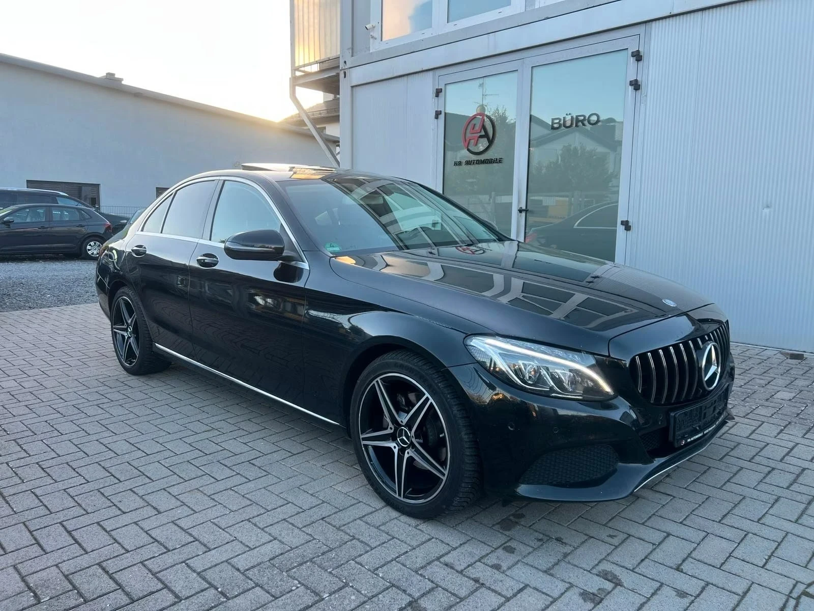 Mercedes-Benz C 220 AMG PACK, снимка 3 - Автомобили и джипове - 56227649