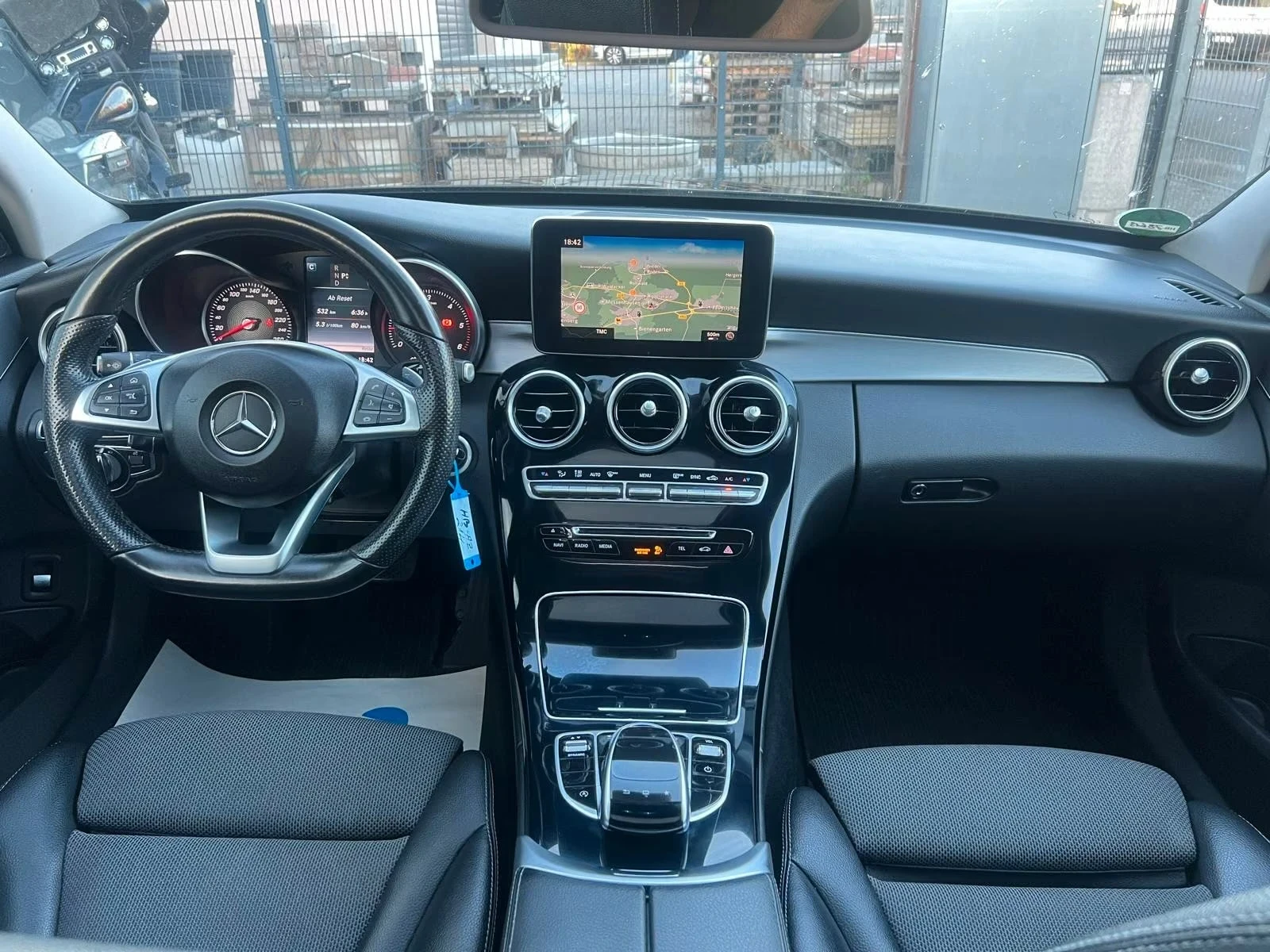 Mercedes-Benz C 220 AMG PACK, снимка 9 - Автомобили и джипове - 56227649