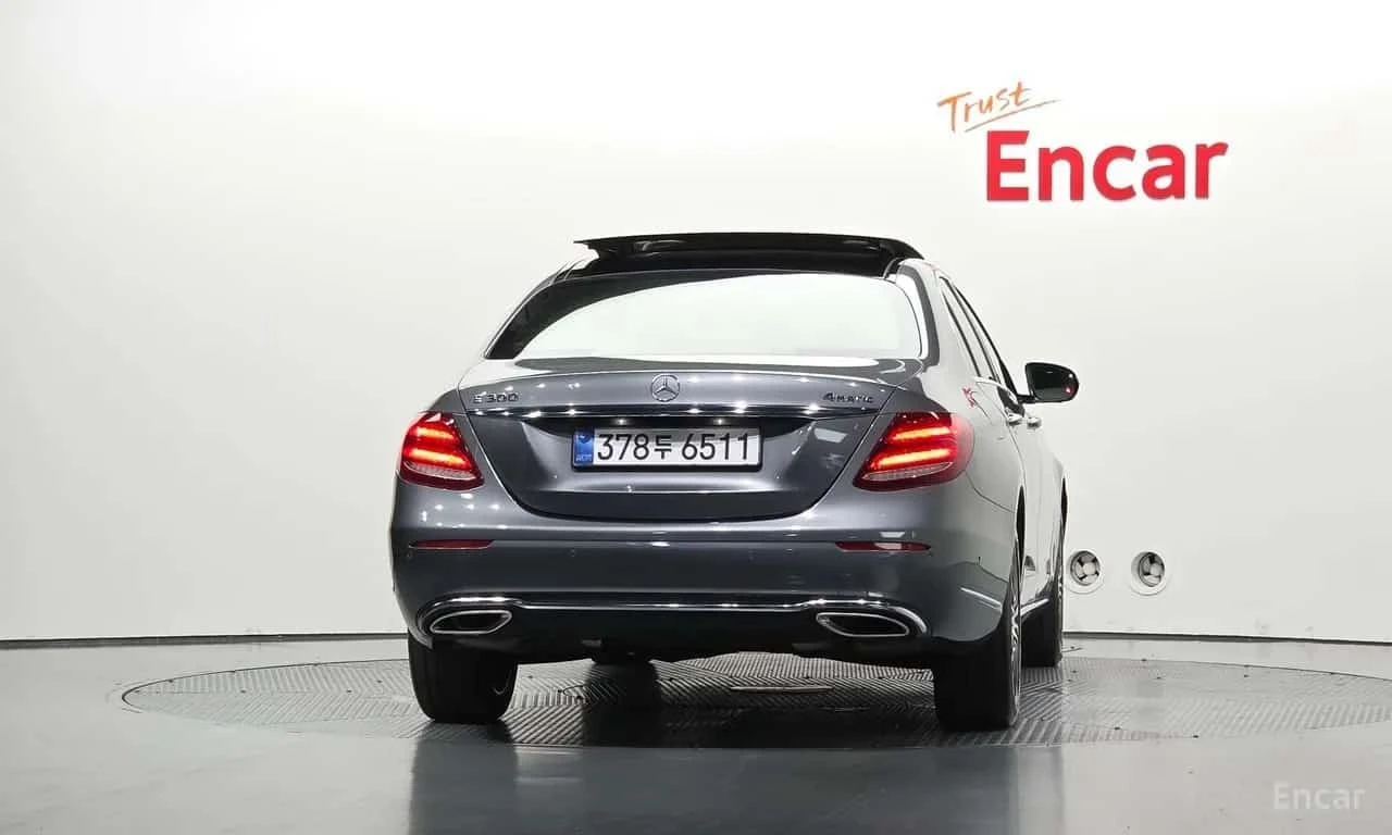 Mercedes-Benz E 300 * E300 4MATIC Exclusive * ��� ������������ ������ | Mobile.bg � ����������� 4