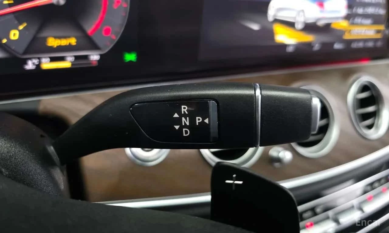 Mercedes-Benz E 300 * E300 4MATIC Exclusive * ��� ������������ ������ | Mobile.bg � ����������� 9