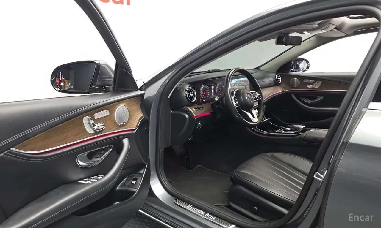 Mercedes-Benz E 300 * E300 4MATIC Exclusive * ��� ������������ ������ | Mobile.bg � ����������� 10