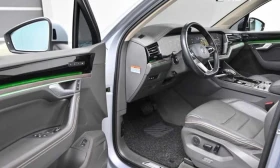VW Touareg Gen3 3.0 TDI Panorama/Disitron/Обдухване, снимка 11