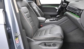 VW Touareg Gen3 3.0 TDI Panorama/Disitron/Обдухване | Auto.bg — изображение 10