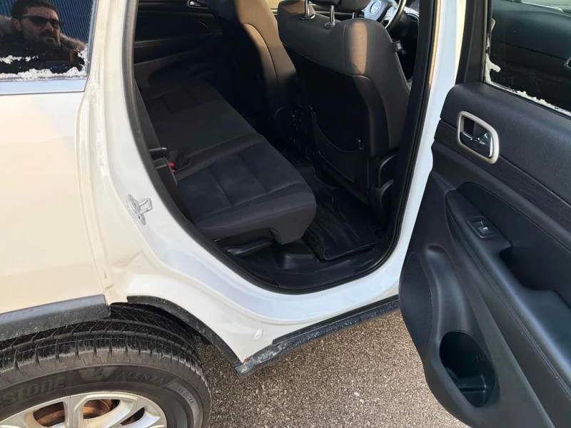 Jeep Grand cherokee * Laredo * CARFAX * БЕЗ ПЪРВОНАЧАЛНА ВНОСКА, снимка 11 - Автомобили и джипове - 52958659