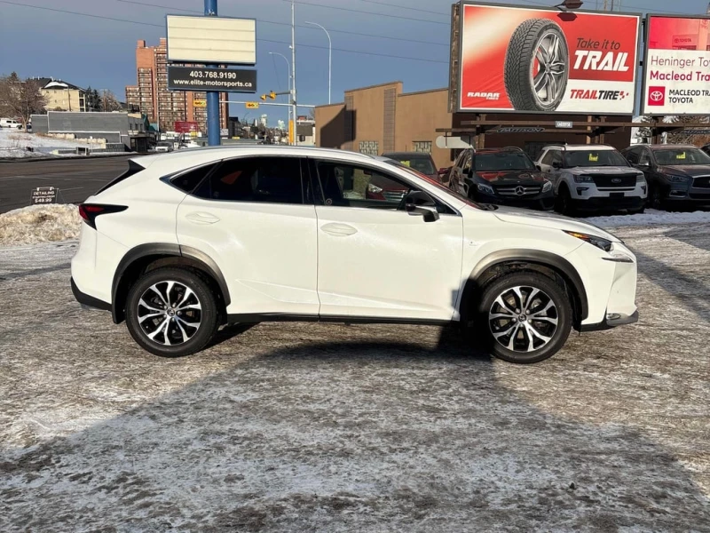 Lexus NX 200t * AWD 4dr * CARFAX * , снимка 3 - Автомобили и джипове - 53022858