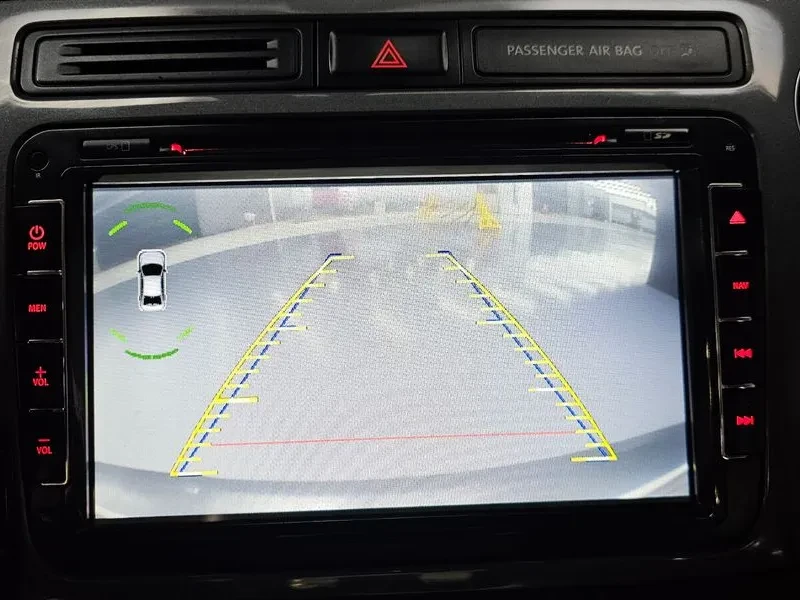 VW Tiguan 2.0 Tdi Comfort, снимка 16 - Автомобили и джипове - 55748622