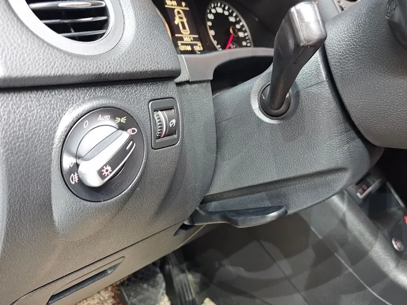 VW Tiguan 2.0 Tdi Comfort, снимка 11 - Автомобили и джипове - 55748622