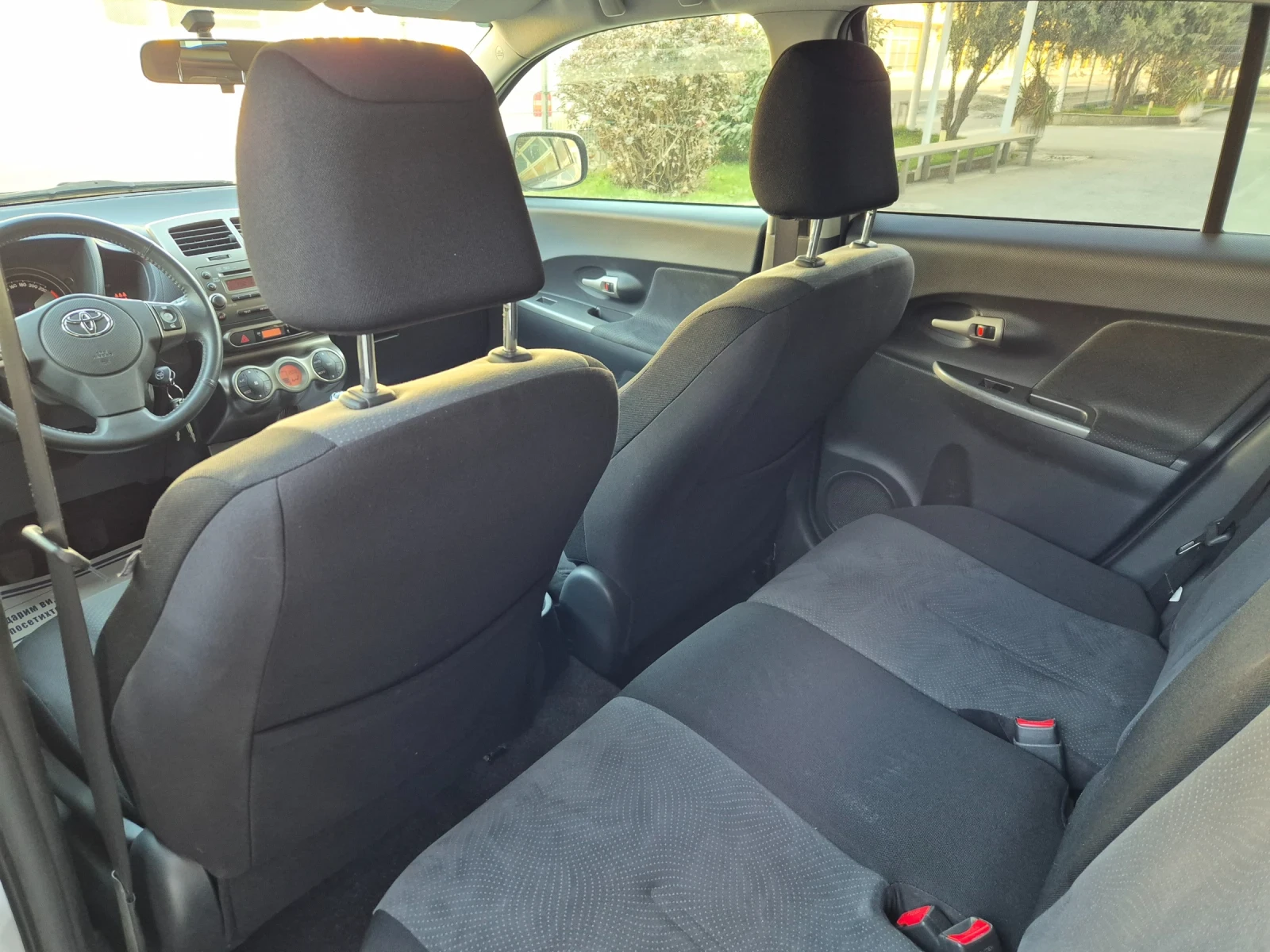 Toyota Urban Cruiser 4х4* 6-Скорости* 100%-Реални-Километри* Климатрони, снимка 11 - Автомобили и джипове - 53849505