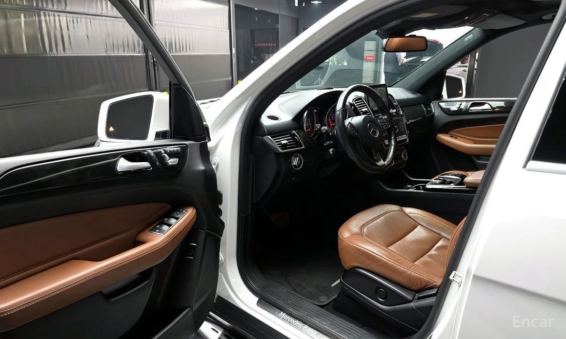 Mercedes-Benz GLE 350, снимка 10 - Автомобили и джипове - 54224920