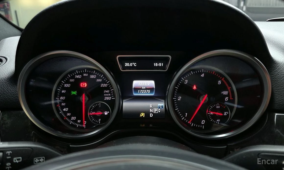 Mercedes-Benz GLE 350, снимка 8 - Автомобили и джипове - 54224920