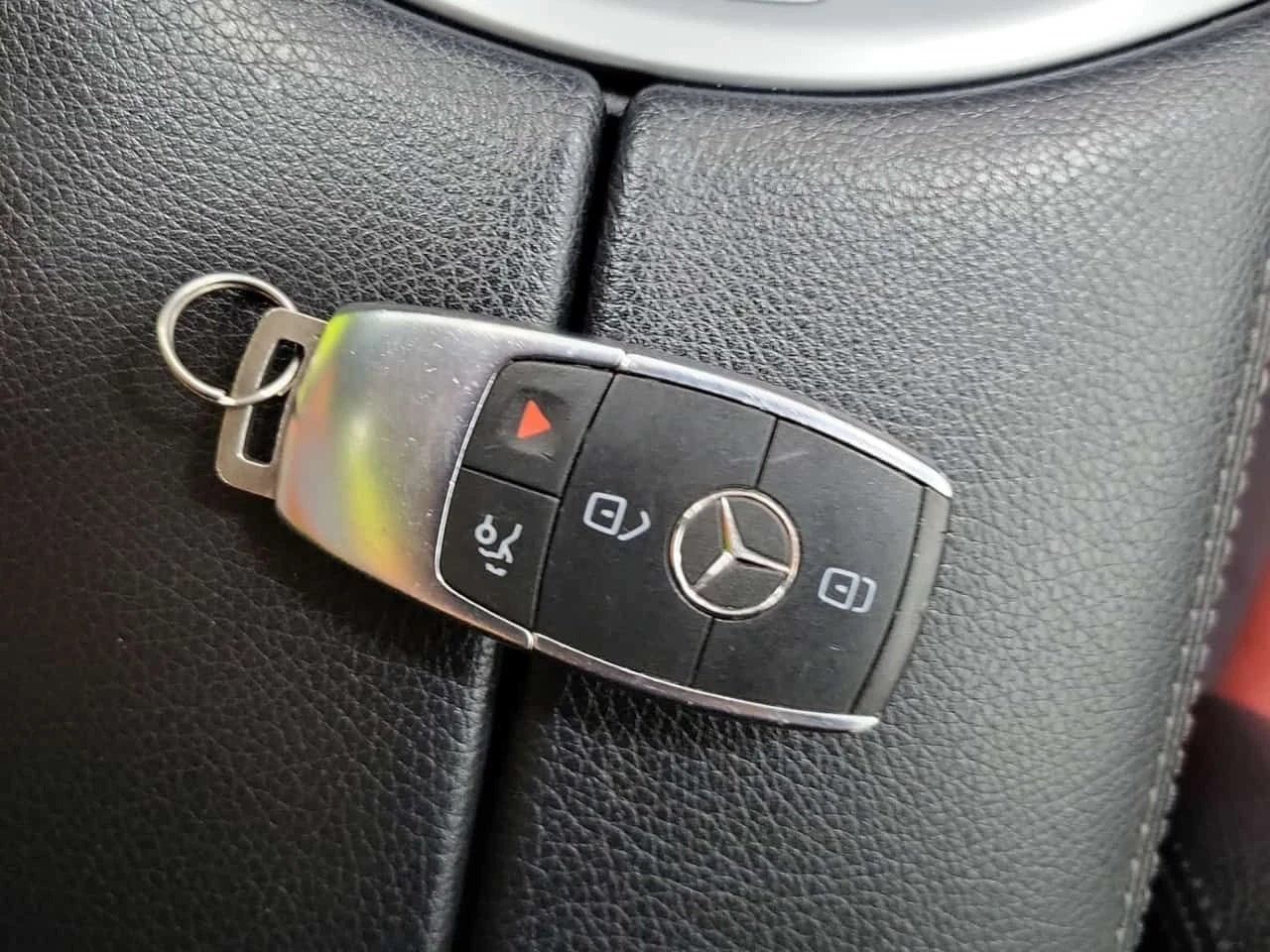 Mercedes-Benz GLC 300  CARFAX, снимка 8 - Автомобили и джипове - 54451690