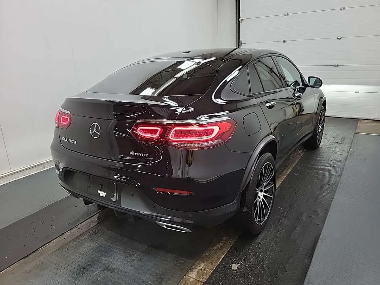 Mercedes-Benz GLC 300  CARFAX, снимка 3 - Автомобили и джипове - 54451690